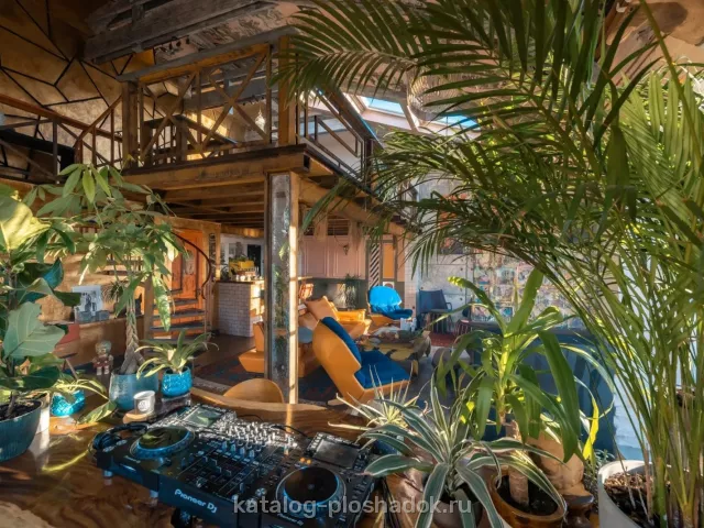 LOFT HALL #4 — Villa Mr. Pinky, лофт, Москва — фото 4