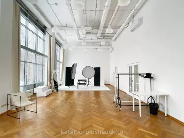 Base photostudio — Зал «Париж+Балдеж», Москва — фото 7