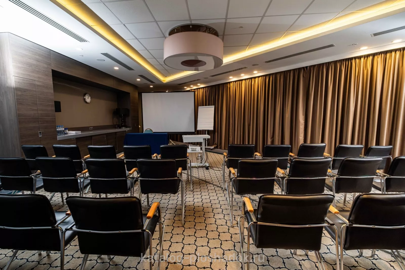 DoubleTree by Hilton — Titanium Hall, конференц-зал, Тюмень
