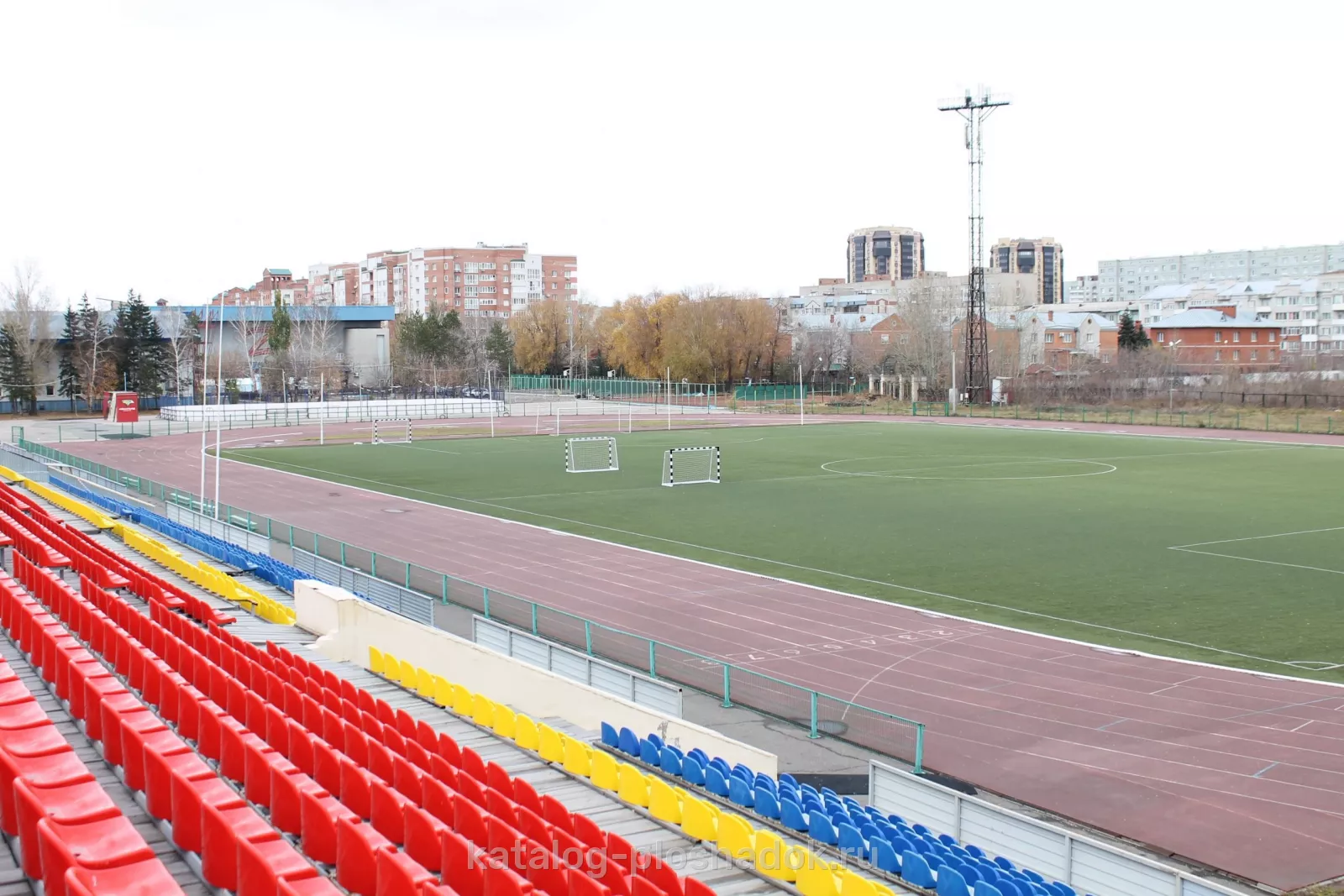 ФОК «Авангард» — стадион и спортпавильон, спортивная площадка, Омск
