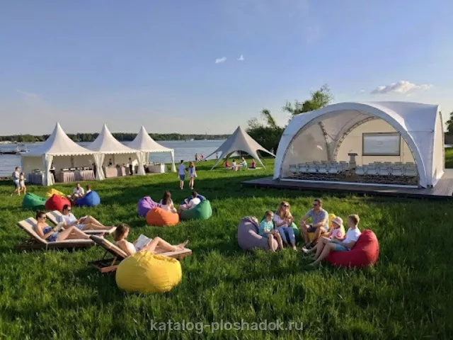 Яхт клуб Парусник, летняя площадка, Москва — фото 2