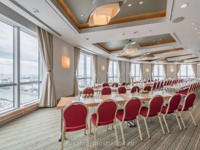 Swissôtel Красные Холмы Москва — Зал «Давос», зал в отеле, Москва — фото 4