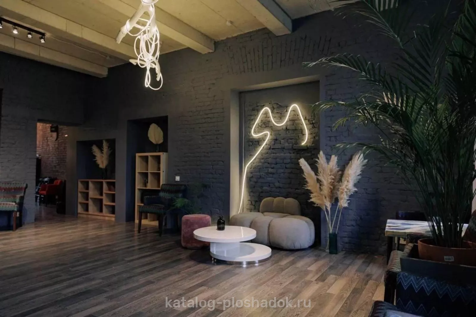 Not Bad Loft — Not Bad Loft Грибоедова 1, лофт, Санкт-Петербург