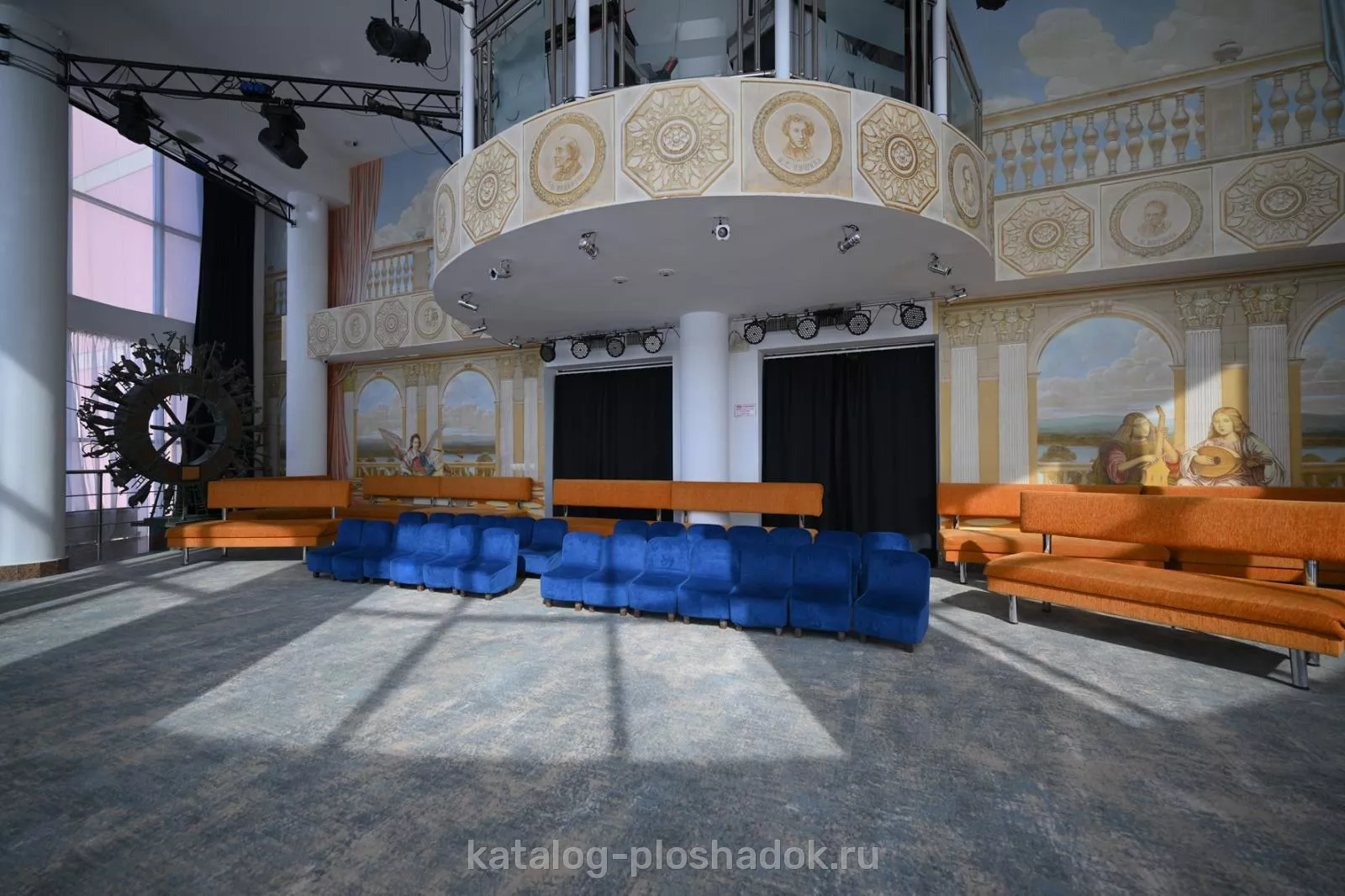 Театр «Арлекин» — Маленький зал, концертная площадка, Омск