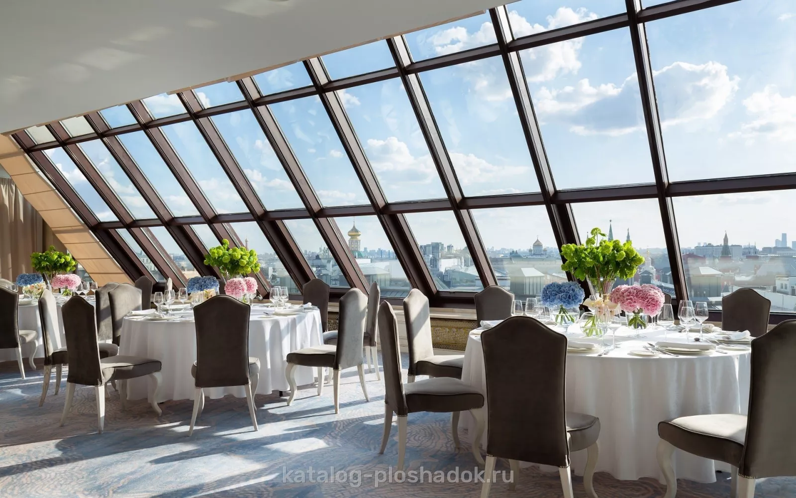 The St. Regis Москва Никольская — Зал «Руфтоп», зал в отеле, Москва