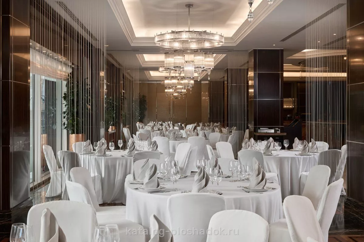 Hotel Continental (бывший InterContinental Москва Тверская) — Ресторан «Татлин», зал в отеле, Москва